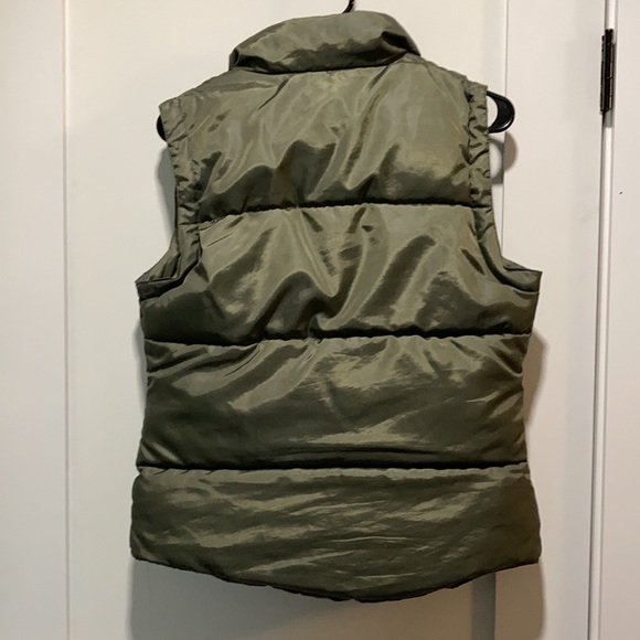 Puffer Vest - Picture 3 of 5